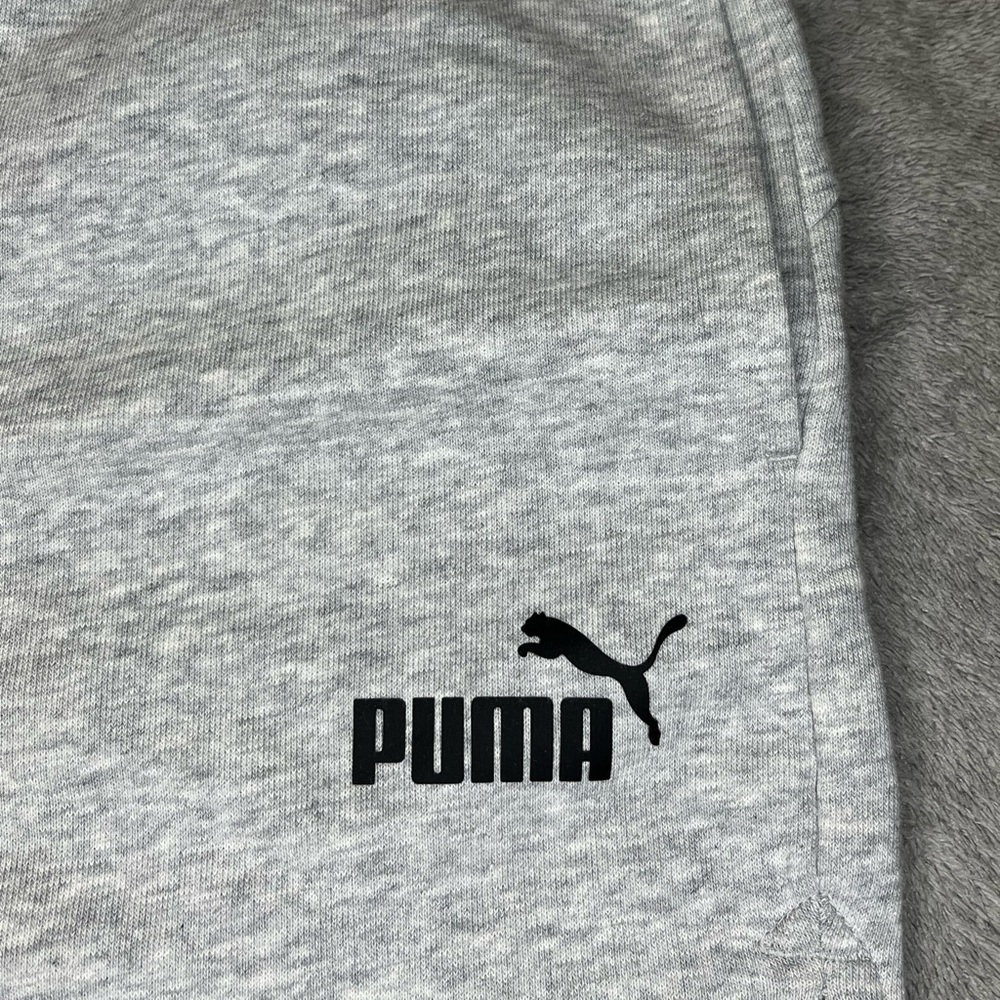 Women’s Puma shorts size XL - Picture 3 of 9